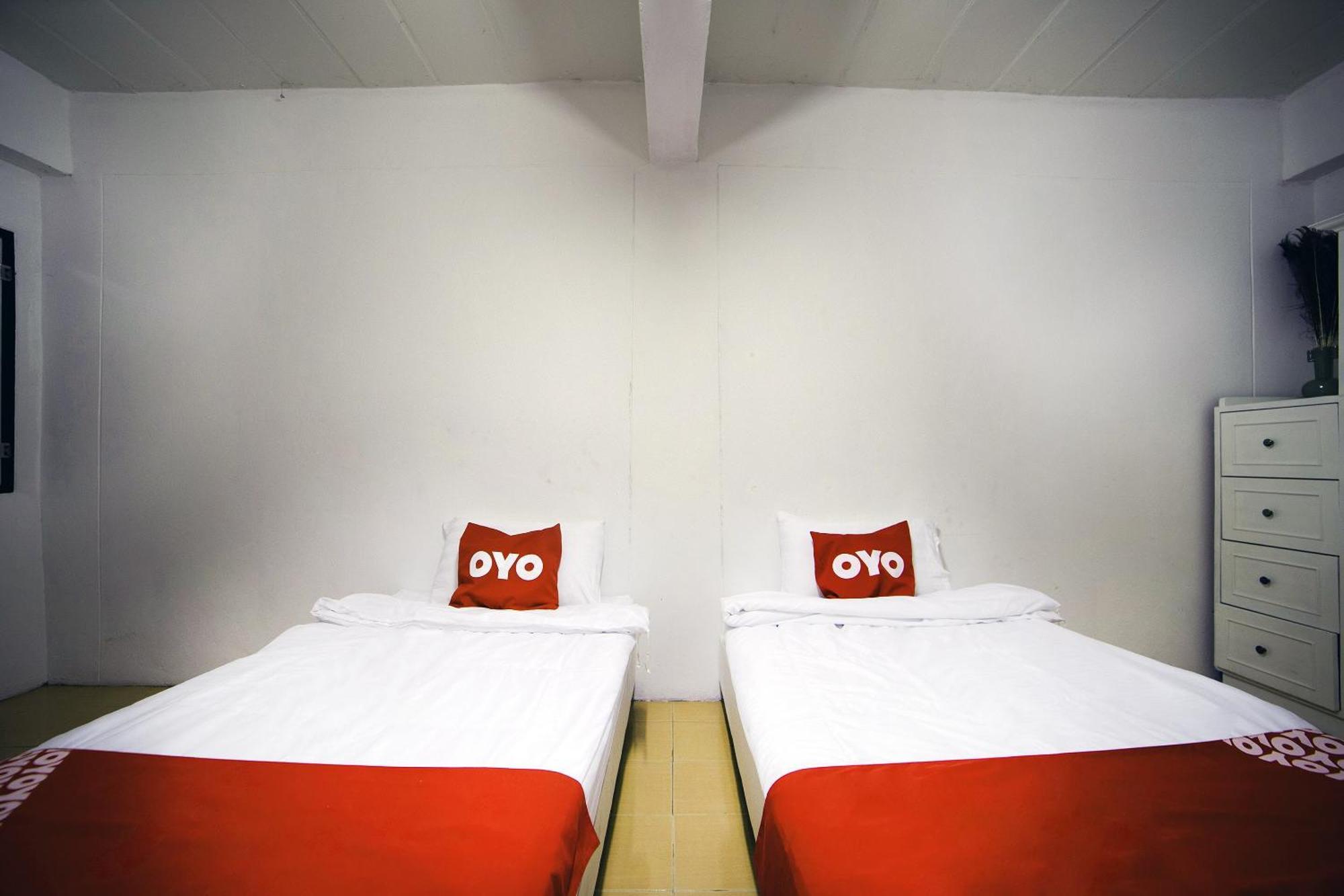 Oyo 560 Chang Hostel Suvarnabhumi Bangkok Buitenkant foto