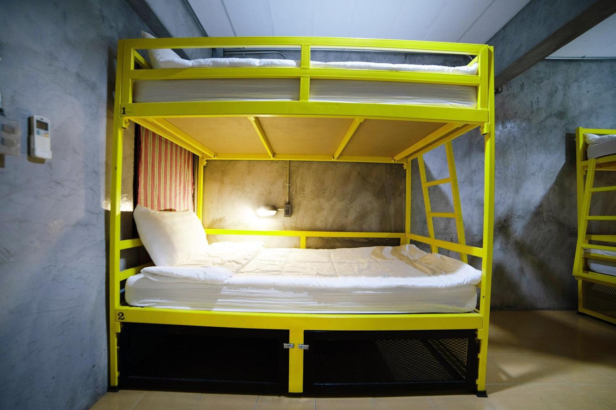 Oyo 560 Chang Hostel Suvarnabhumi Bangkok Buitenkant foto
