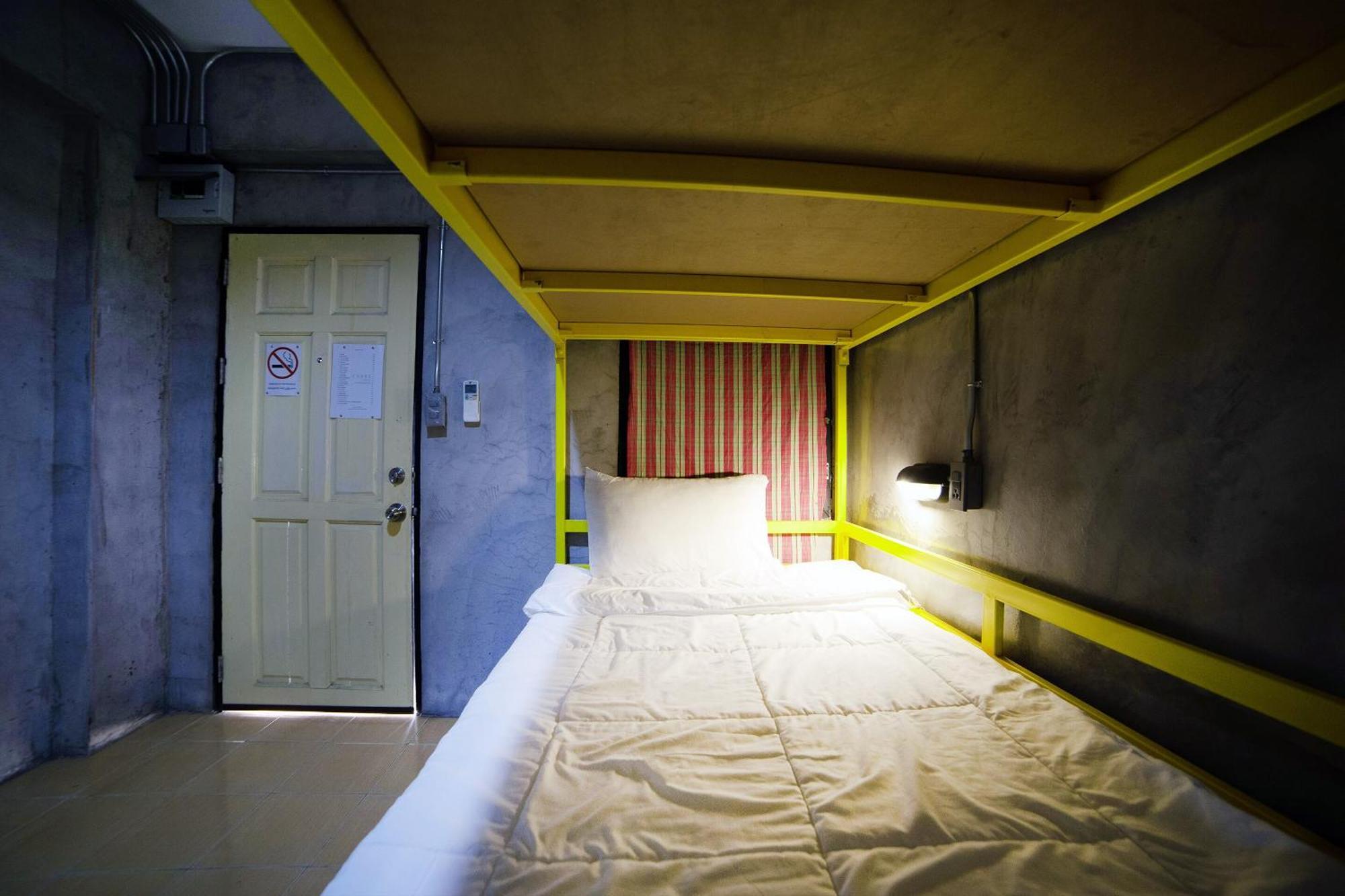 Oyo 560 Chang Hostel Suvarnabhumi Bangkok Buitenkant foto